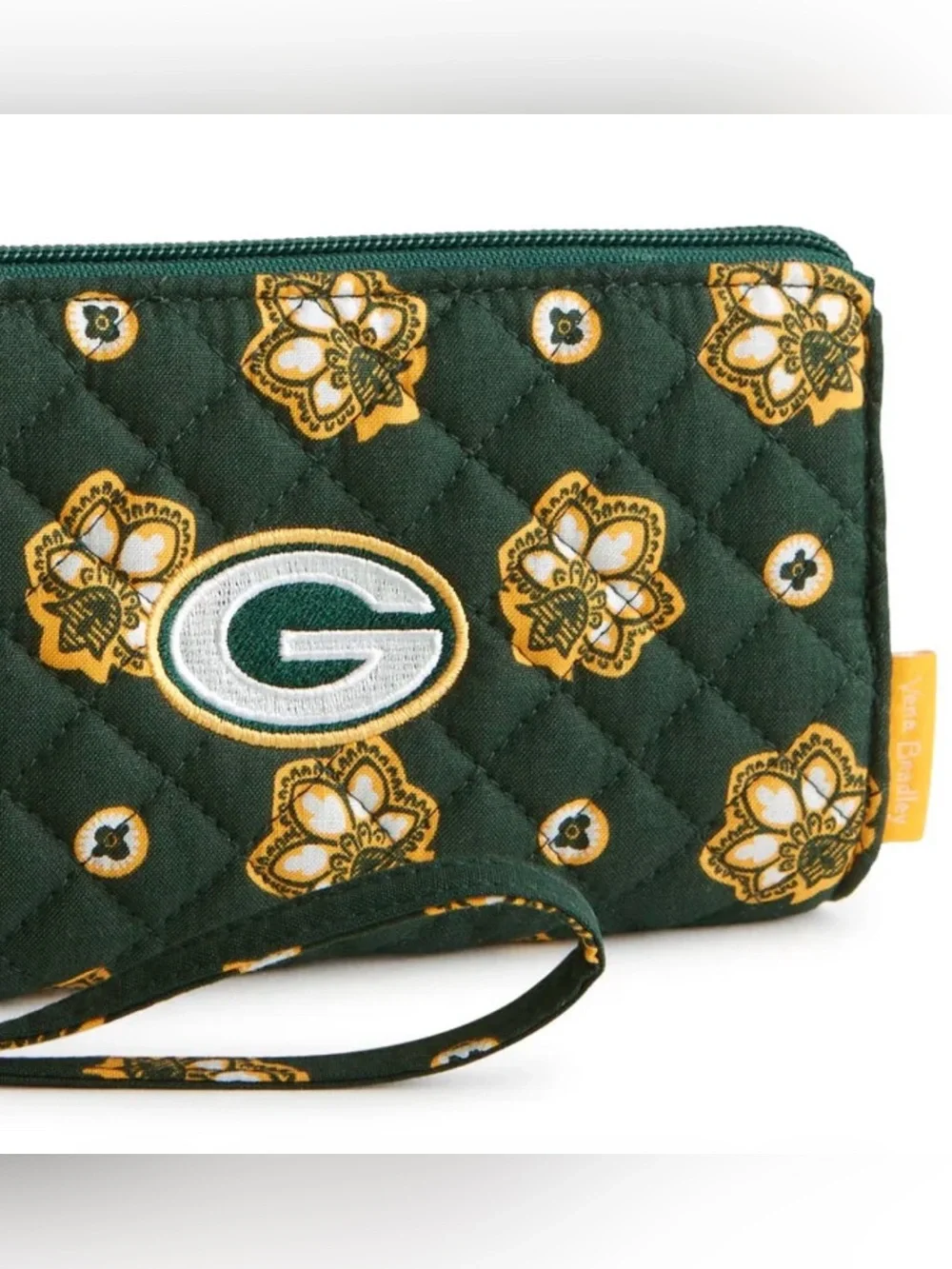 Vera Bradley NFL RFID Front Zip Wristlet. NWT NFL GREEN BAY PACKERS Bandana